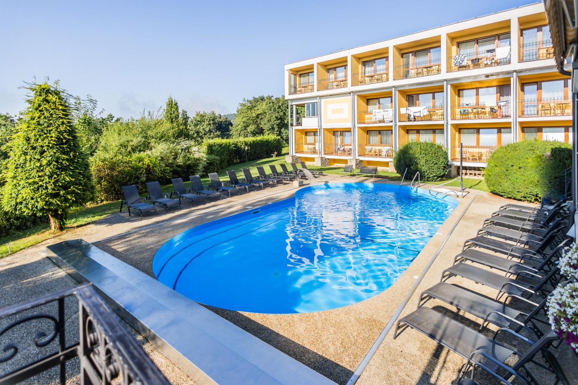 Lazensky A Wellness Hotel Nivamare Luhačovice Exterior foto